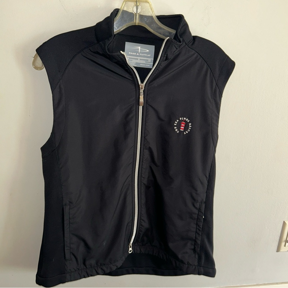 Page & Tuttle Women's Black Zip-Front Golf Vest
